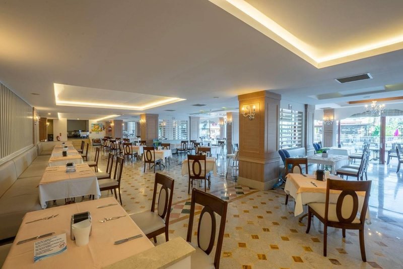 Monachus Hotel & Spa Side