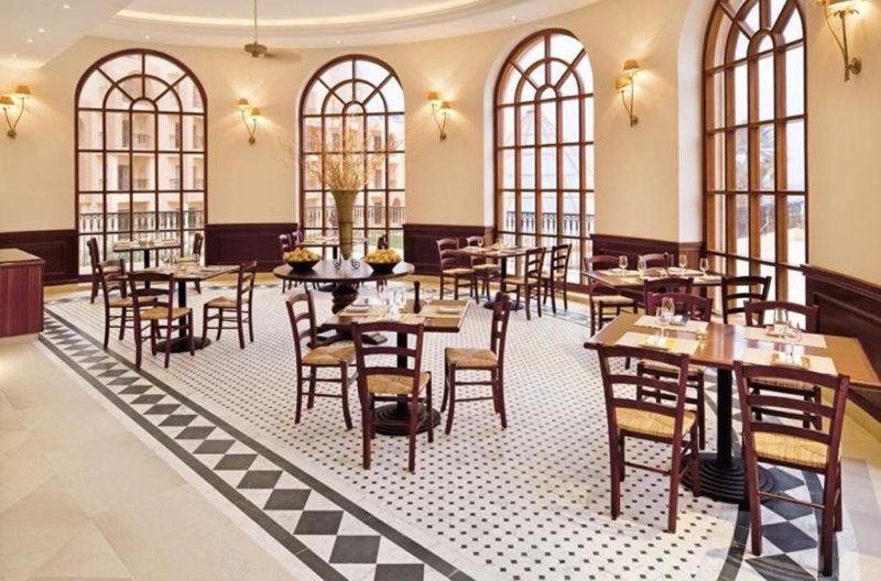 Sousse utazás Mövenpick Marine Spa
