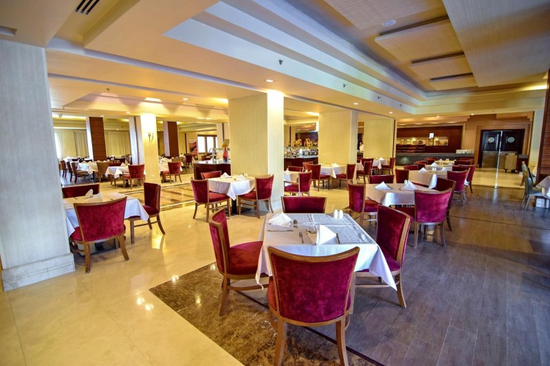 Hurghada utazás Mövenpick Resort Soma Bay