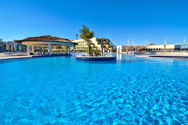 Hurghada utazás Mövenpick Resort Soma Bay