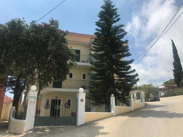 Kefalónia utazás Naftilos