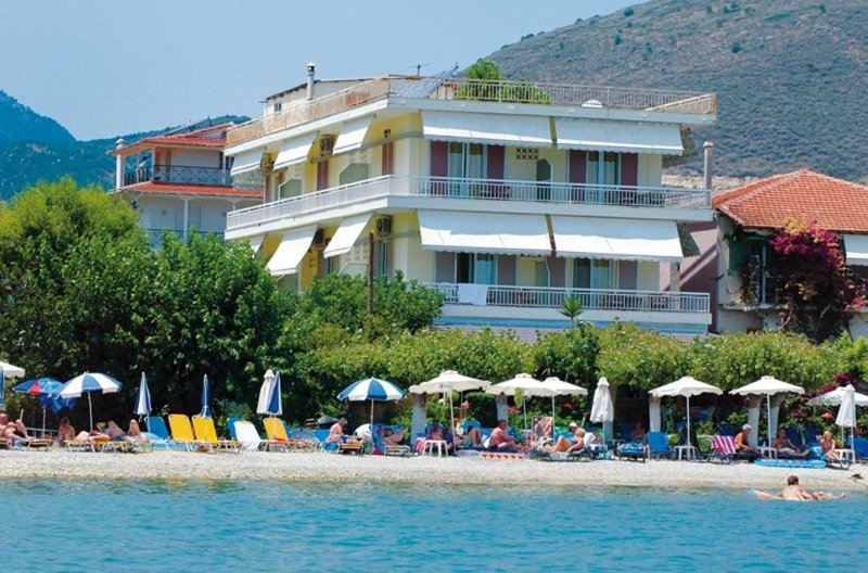 Lefkada-sziget utazás Nidri Beach