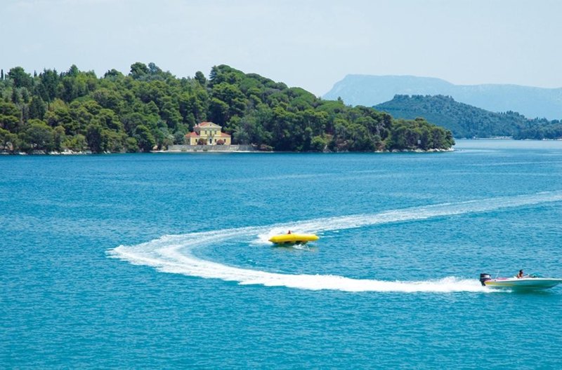 Lefkada-sziget utazás Nidri Beach