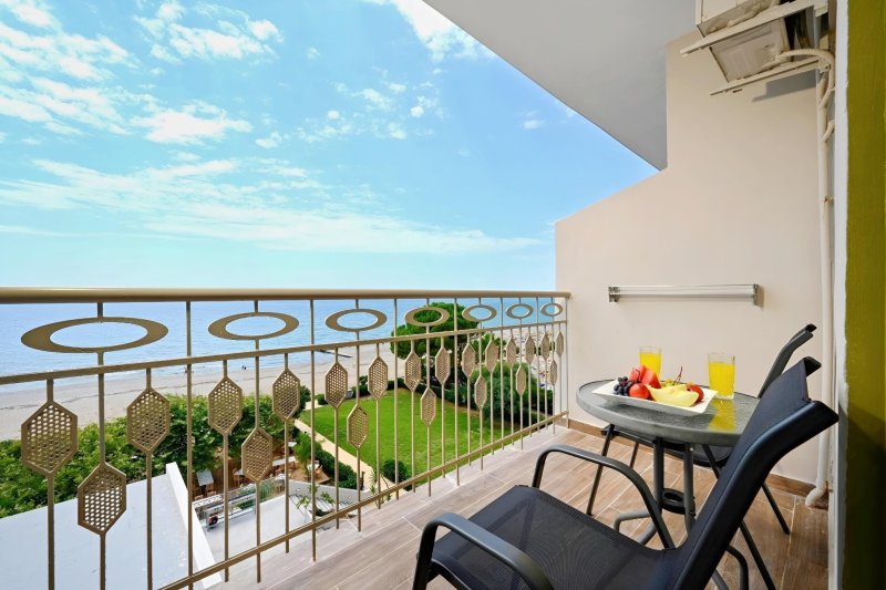 Lefkada-sziget utazás Ninos Grand Beach Hotel & Resort