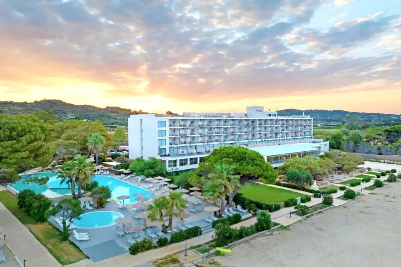 Ninos Grand Beach Hotel & Resort Lefkada-sziget
