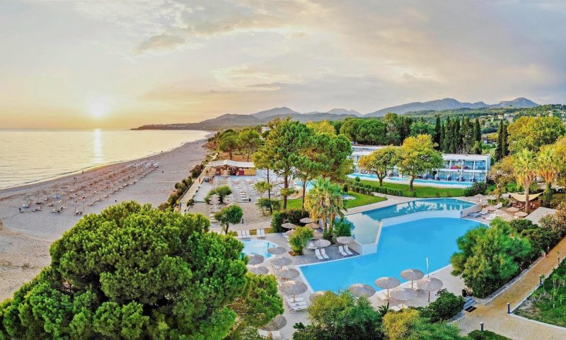 Ninos Grand Beach Hotel & Resort Lefkada-sziget