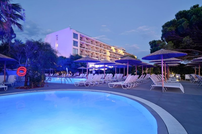 Ninos Grand Beach Hotel & Resort Lefkada-sziget