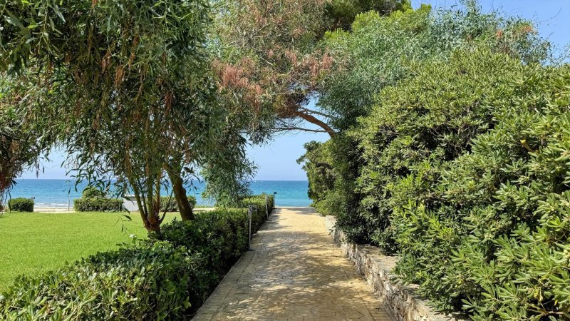 Lefkada-sziget utazás Ninos Grand Beach Hotel & Resort