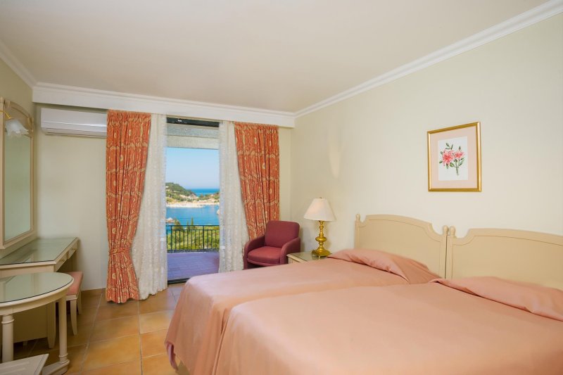 Kétágyas szoba két különálló ággyal