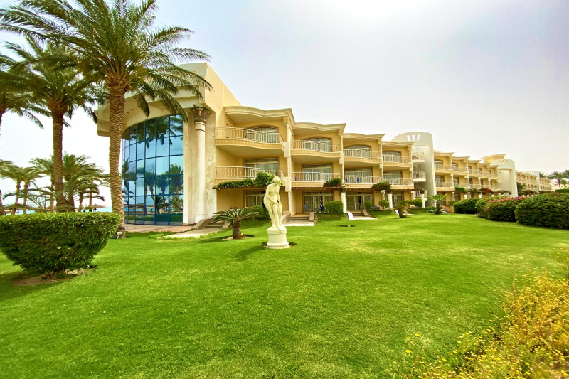 Hurghada utazás Palm Royale Soma Bay