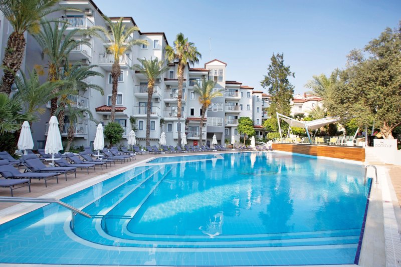 Kusadasi utazás Paloma Marina Suites