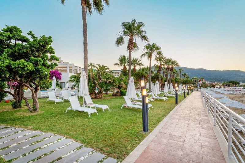 Kusadasi utazás Paloma Pasha 