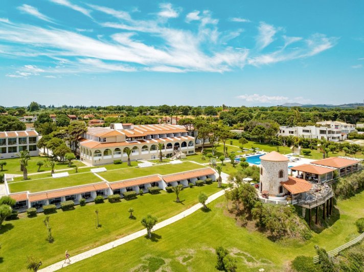 Peloponnészoszi-félsziget utazás Pavlina Beach