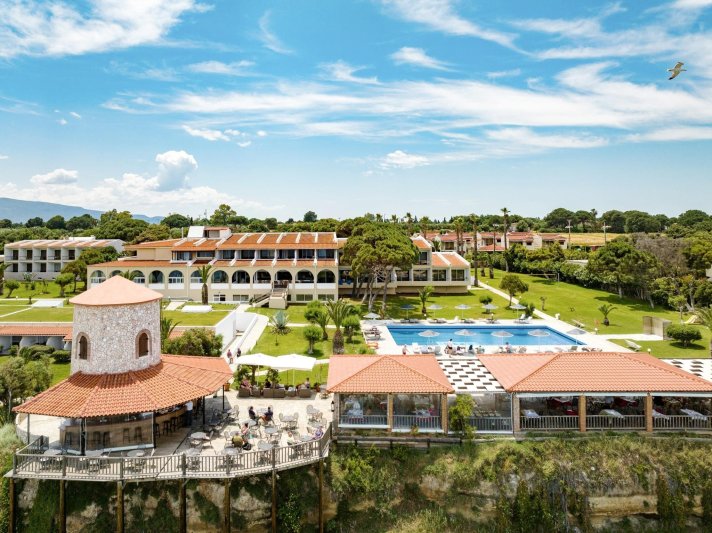 Peloponnészoszi-félsziget utazás Pavlina Beach