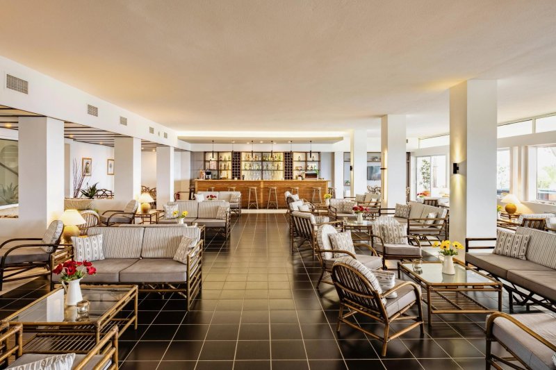 Peloponnészoszi-félsziget utazás Pavlina Beach