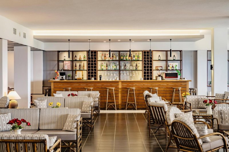 Peloponnészoszi-félsziget utazás Pavlina Beach