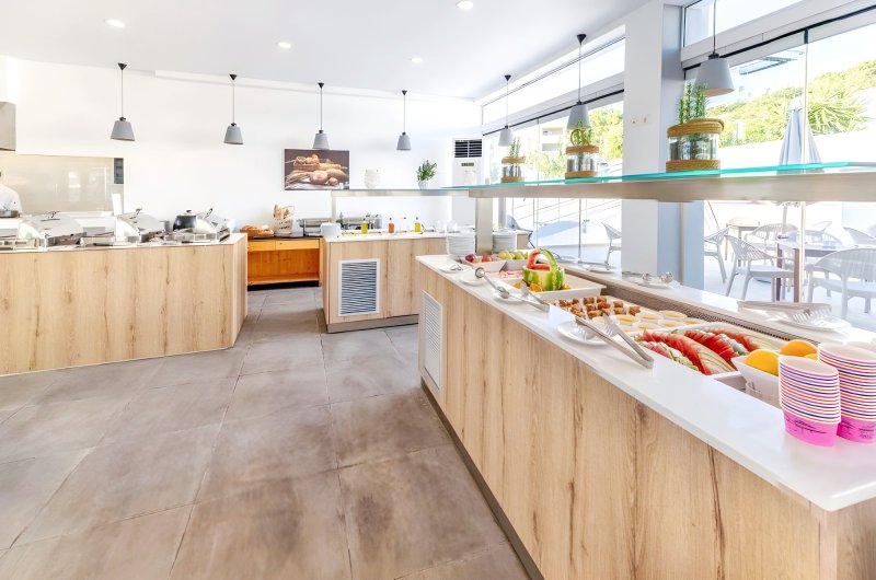 Rodosz utazás Pefkos Breeze