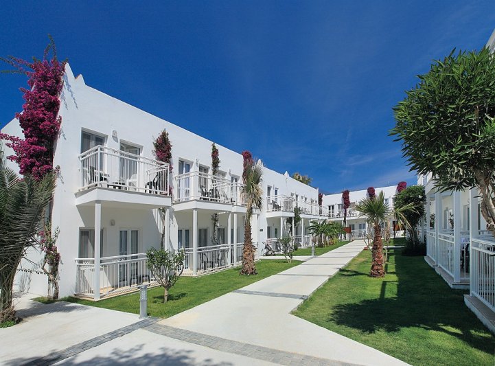 Bodrum utazás Petunya Beach Resort 