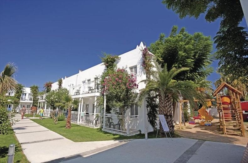 Bodrum utazás Petunya Beach Resort 