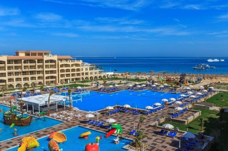 Hurghada utazás Pickalbatros White Beach Resort