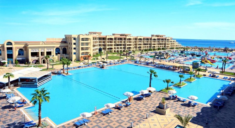 Hurghada utazás Pickalbatros White Beach Resort