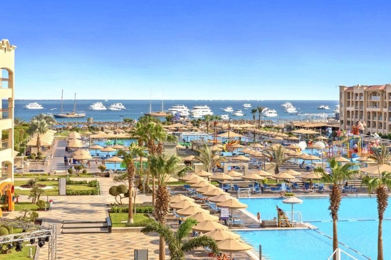 Hurghada utazás Pickalbatros White Beach Resort