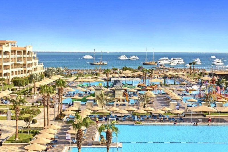 Hurghada utazás Pickalbatros White Beach Resort