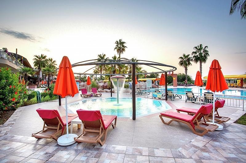 Belek utazás Pine Beach Belek