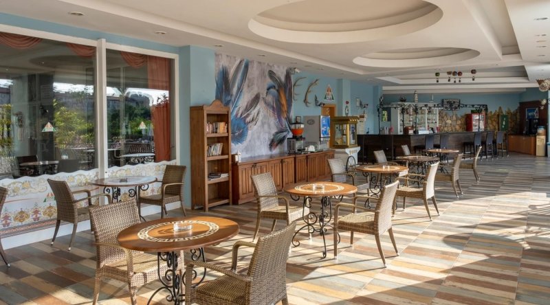 Kemer utazás Pine House