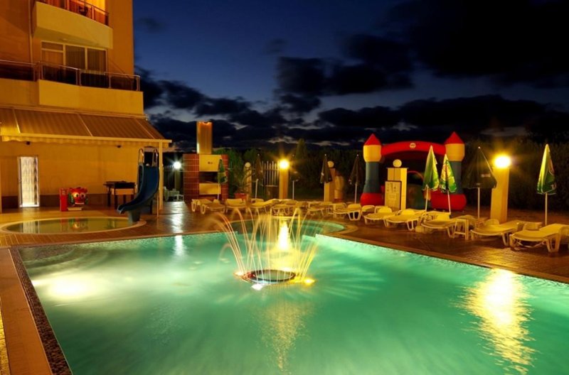 Plamena Palace Napospart