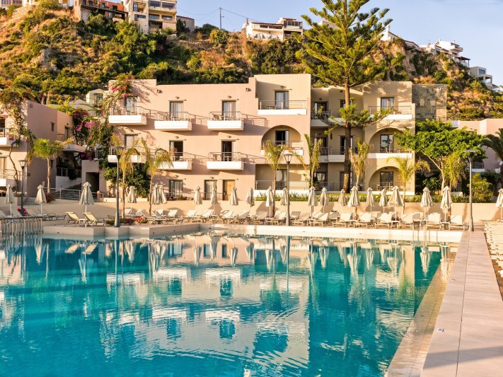 Kréta utazás Porto Platanias Village