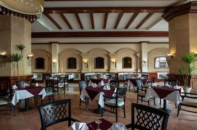 Hurghada utazás Pyramisa Beach Resort Sahl Hasheesh