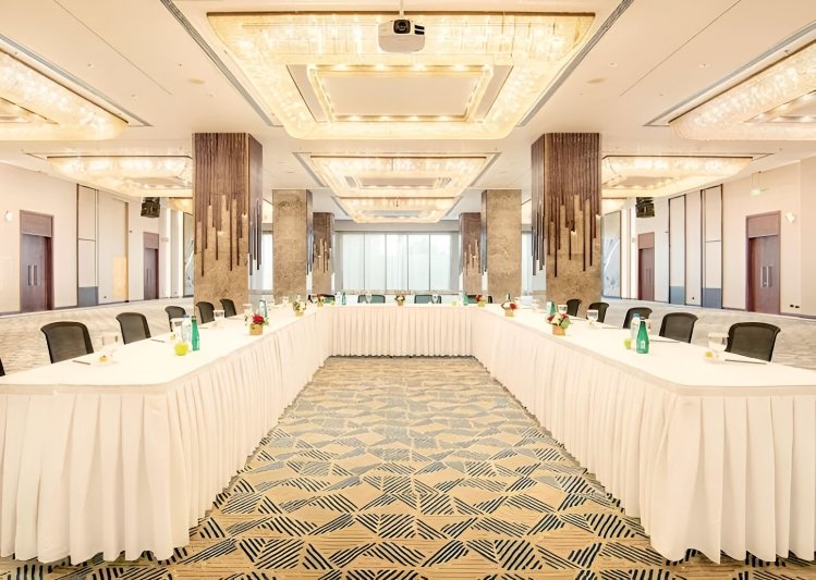 Abu Dhabi utazás Radisson Blu Hotel & Resort, Abu Dhabi Corniche