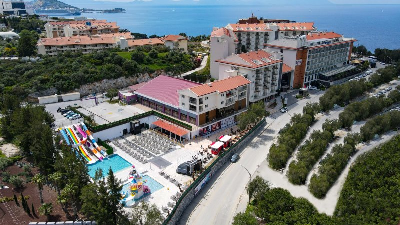 Kusadasi utazás Ramada Hotel & Suites Kusadasi