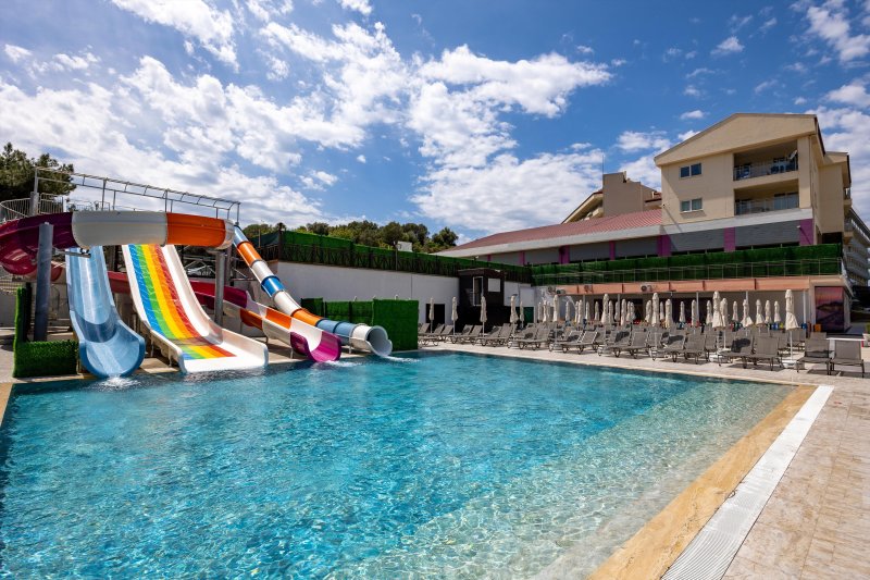 Kusadasi utazás Ramada Hotel & Suites Kusadasi