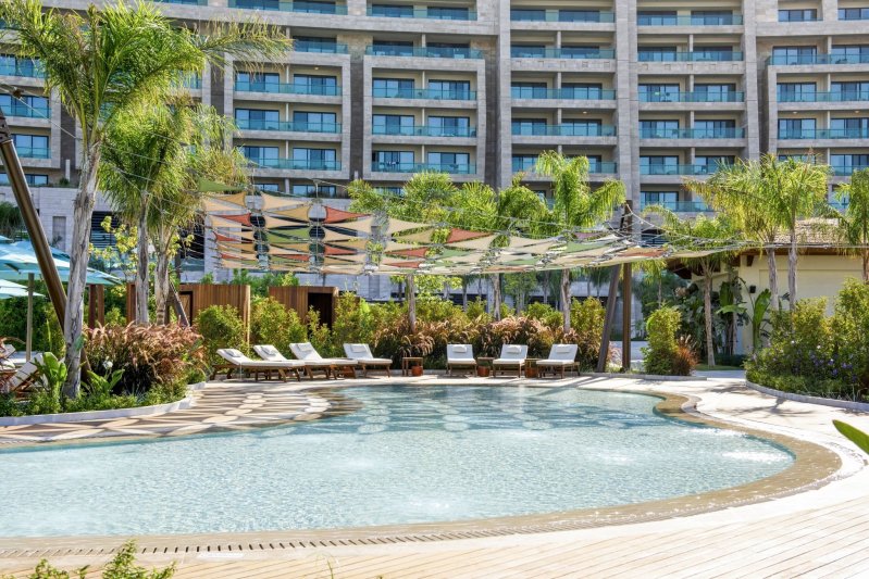 Belek utazás Regnum The Crown