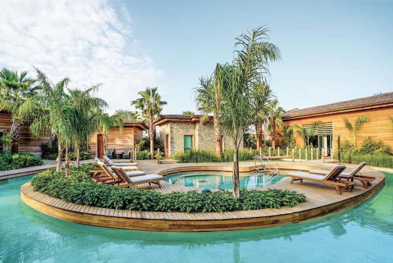 Belek utazás Regnum The Crown