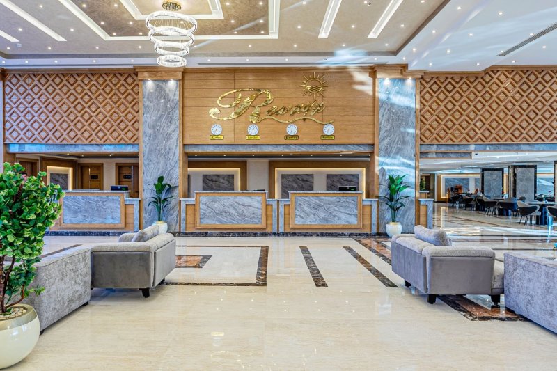 Hurghada utazás Rewaya Luxury Resort