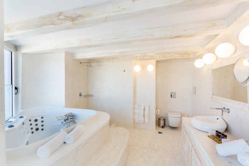 Szigetes fürdőszoba