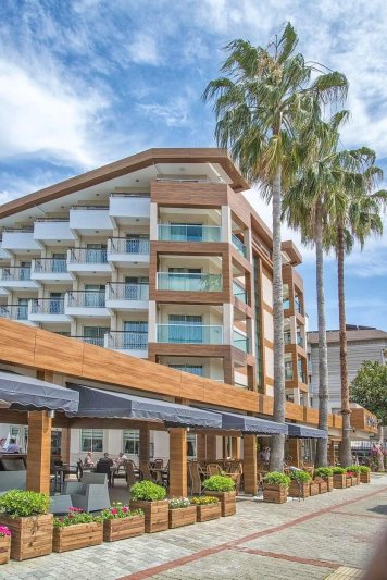 Alanya utazás Riviera Hotel and Spa