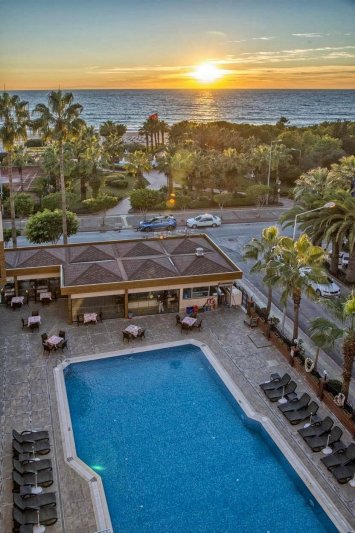 Alanya utazás Riviera Hotel and Spa