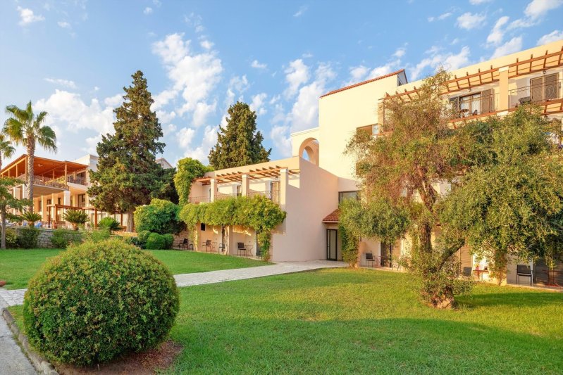 Korfu utazás Roda Beach Resort & Spa