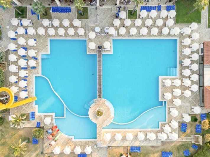 Korfu utazás Roda Beach Resort & Spa