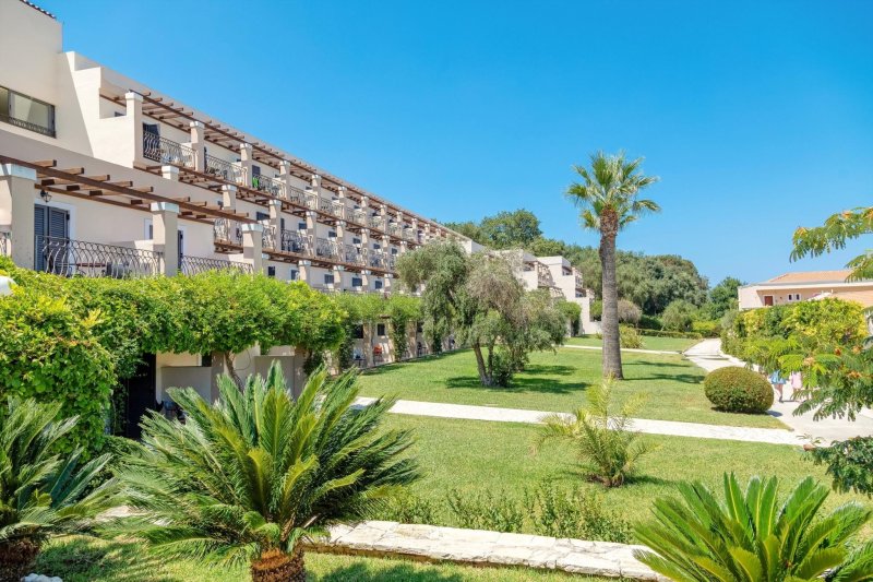 Korfu utazás Roda Beach Resort & Spa