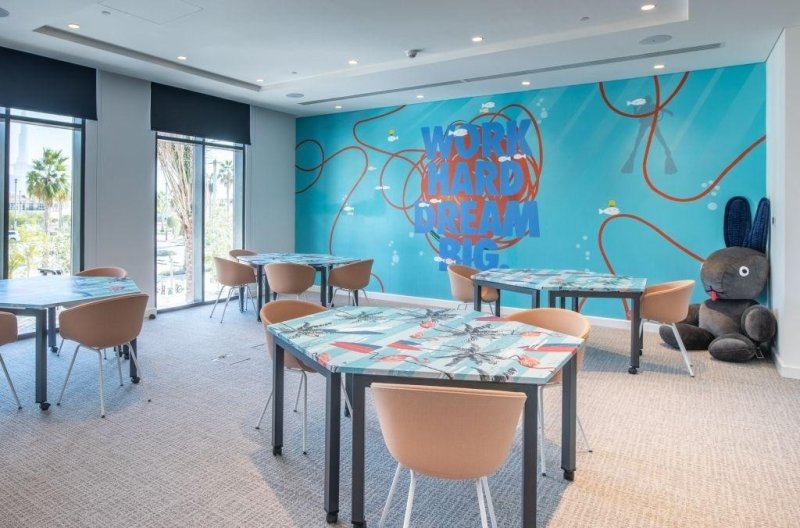 Dubai utazás Rove La Mer Beach