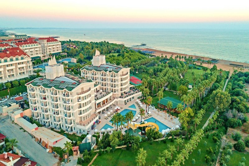 Royal Atlantis Beach Side