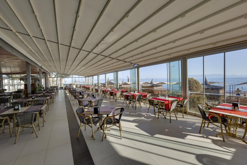 Kusadasi utazás Royal Beach Club