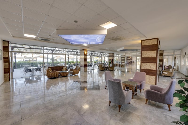 Kusadasi utazás Royal Beach Club