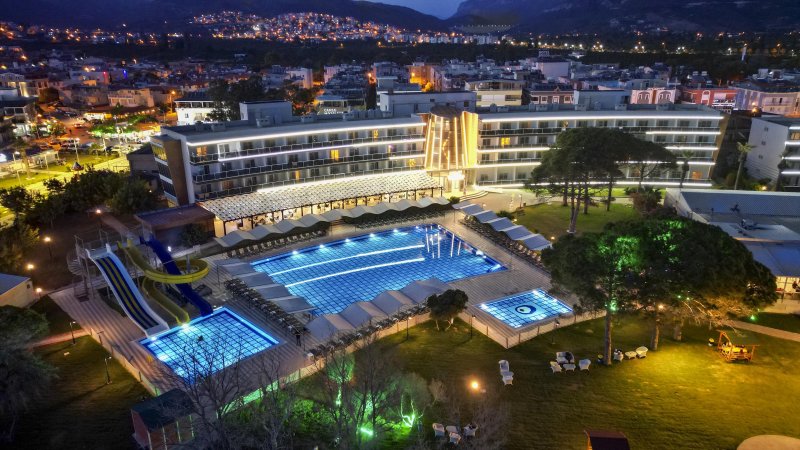 Kusadasi utazás Royal Beach Club