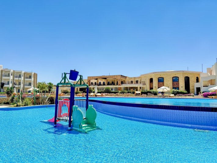 Marsa Alam utazás Royal Brayka Beach